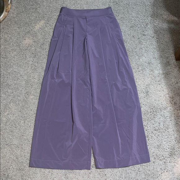 Athleta Brooklyn Heights High Rise Pleated Wide Leg Pant Lilac Opera Mauve 2 - Picture 4 of 9